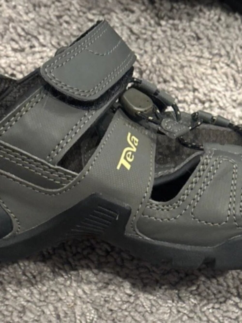 Nice! Teva Forebay Mens 8 Brown Fisherman Sandals Hiking Outdoor 1001116